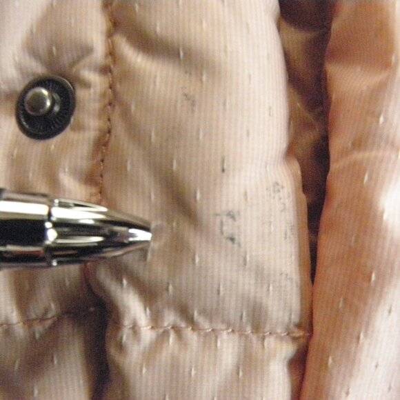 The North Face 550 pink ski jacket in great cond. wore only 3x - Picture 16 of 16